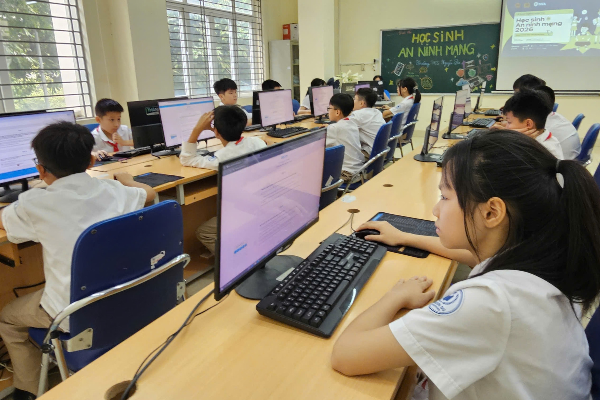 Hơn 1,1 triệu học sinh THCS tiếp cận kiến thức, kỹ năng an toàn trên mạng