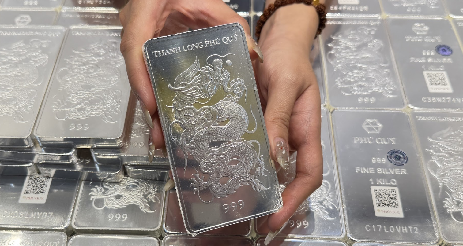 Giá bạc hôm nay 25/4/2026 bất ngờ tăng vọt, đắt hơn bạc thế giới 14 triệu/kg