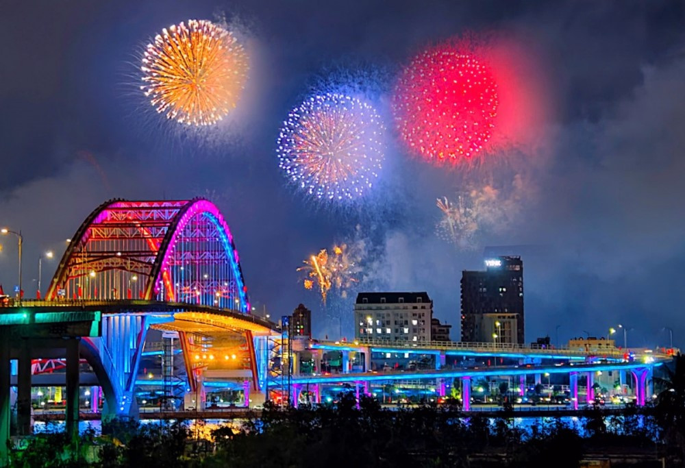 le hoi hoa phuong do.jpg