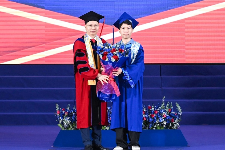 Nam sinh Bách khoa tốt nghiệp sớm ngành 'hot' với điểm đồ án gần tuyệt đối