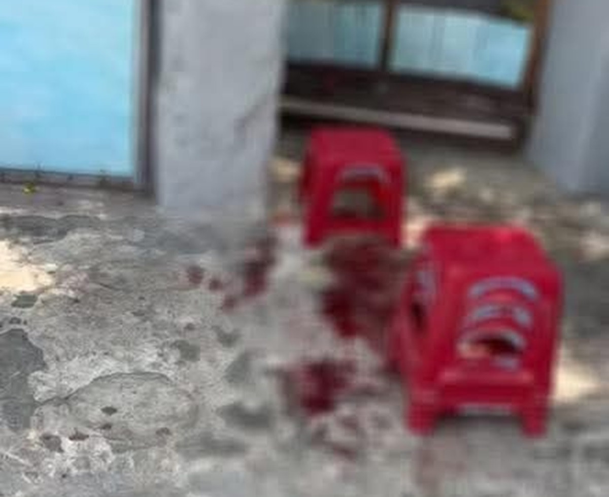 Nam sinh lớp 9 bị bạn đâm tử vong trước cổng trường ở lâm đồng.jpg