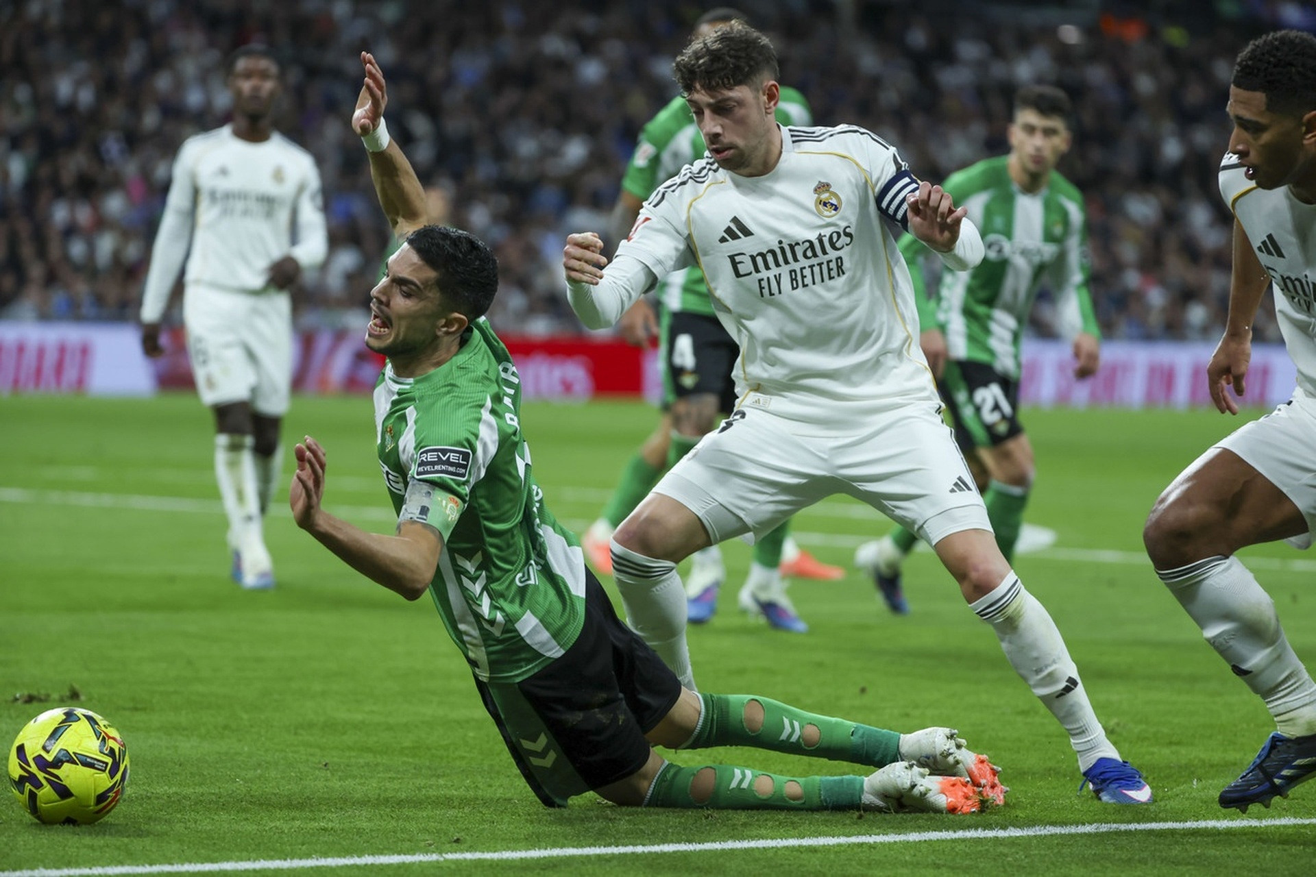 Nhận định bóng đá Betis vs Real Madrid: Hy vọng mong manh