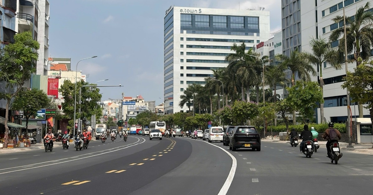 Sau phá 3km dải phân cách, đường Cộng Hòa sẽ được tổ chức giao thông 3 chiều