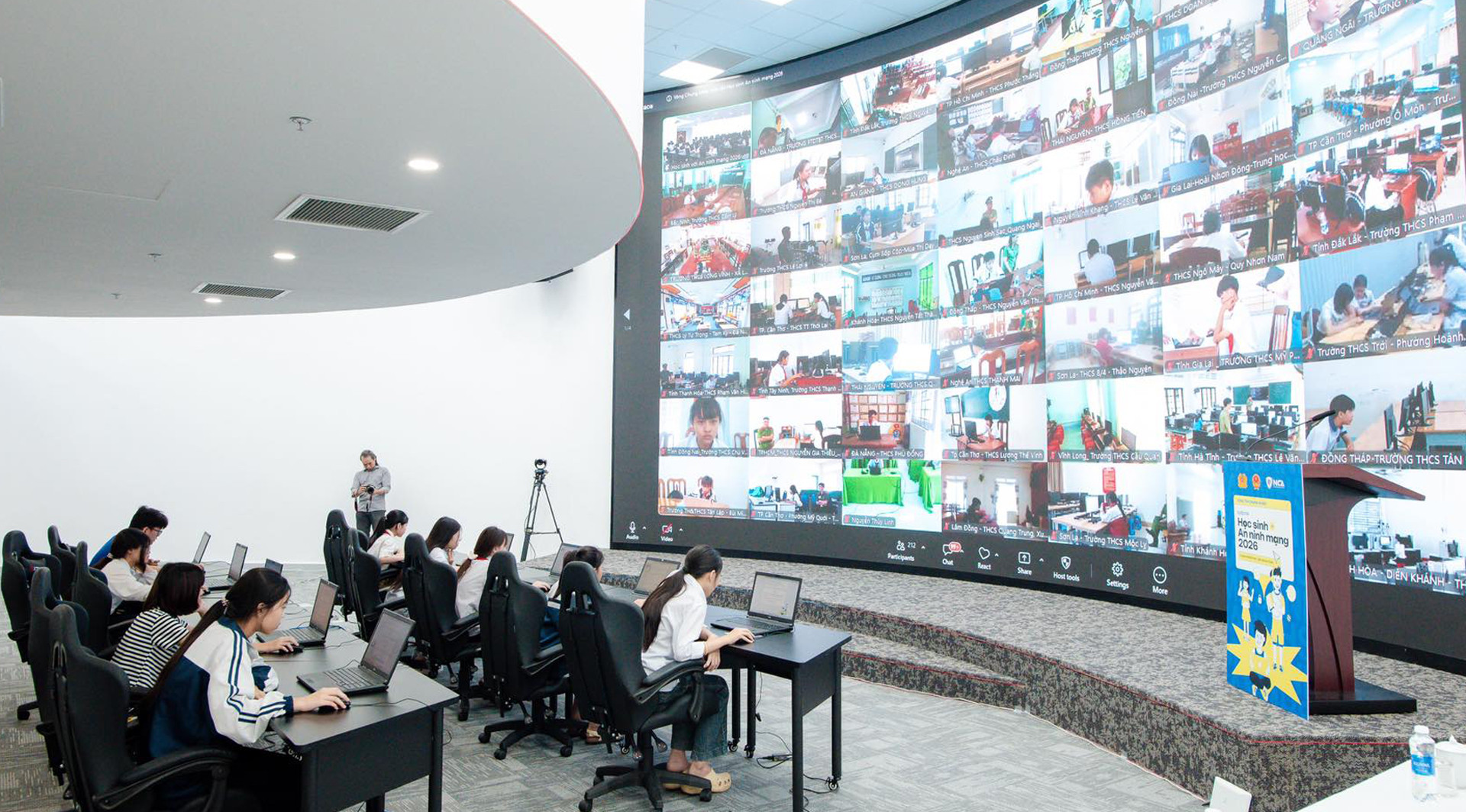 thi chung khao hoc sinh voi an ninh mang 01 1.jpg