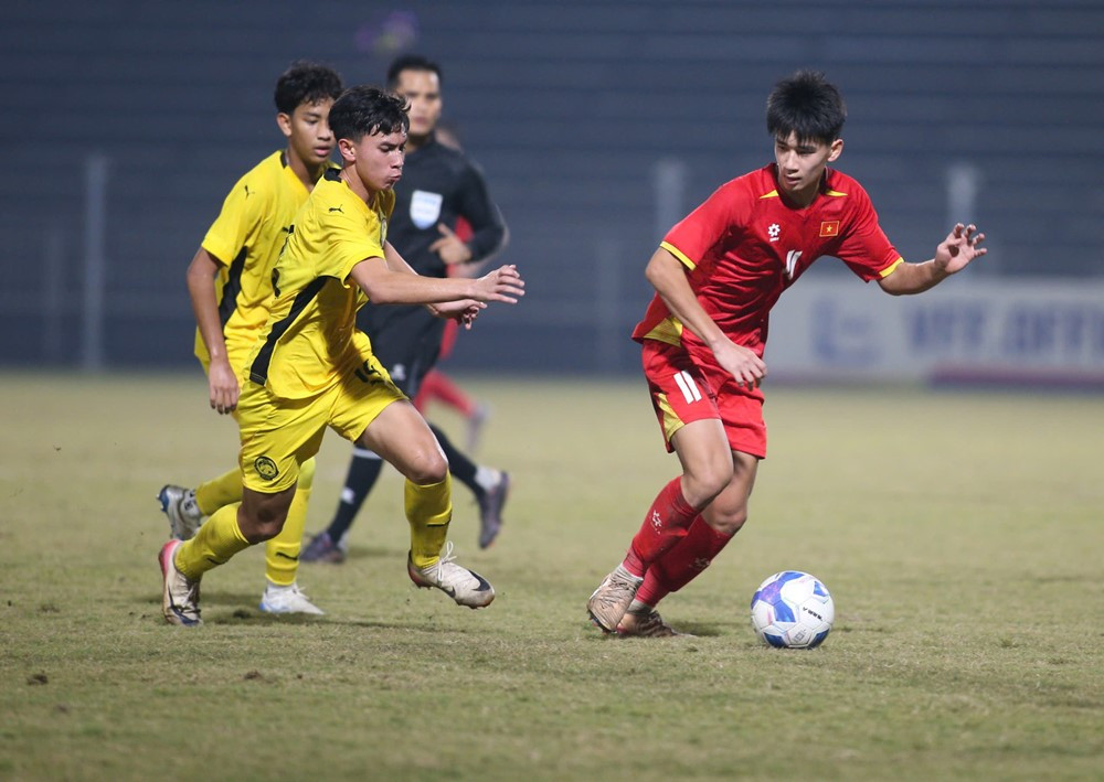 U17 Viet Nam vs U17 Malaysia 4.jpg
