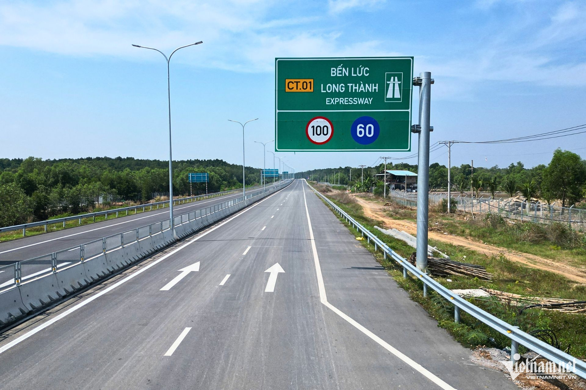 W-cao toc ben luc long thanh3.jpg