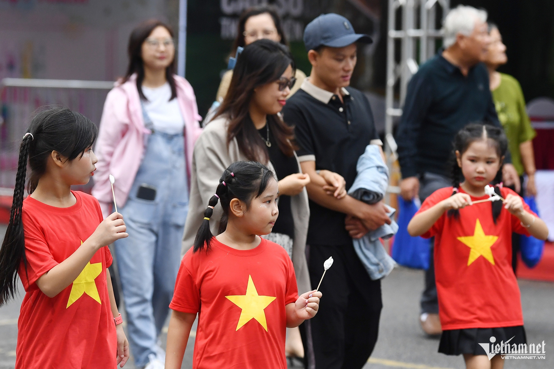 W-mat thu HN Hoang Minh 2.jpg