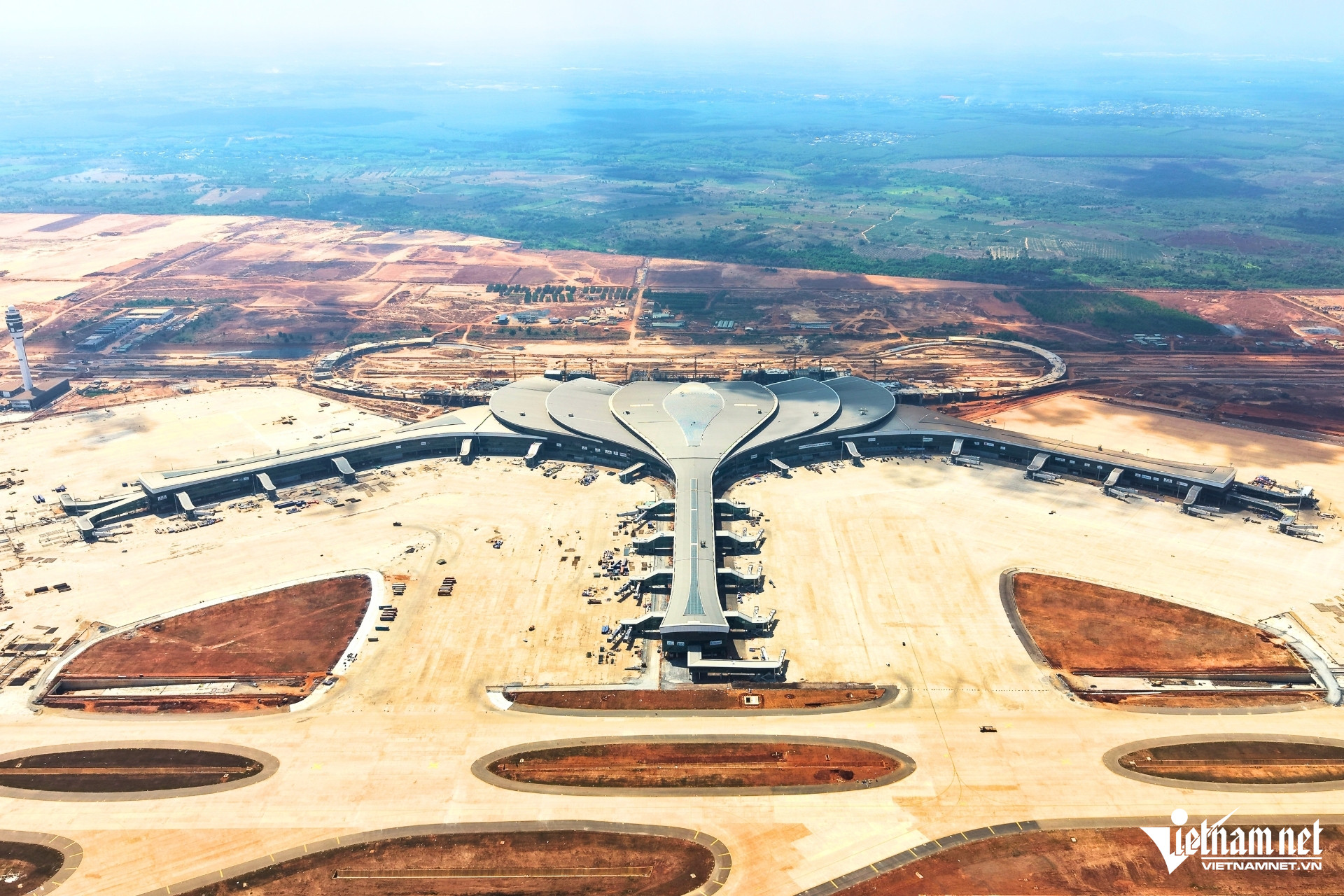 W-san bay long thanh.jpg