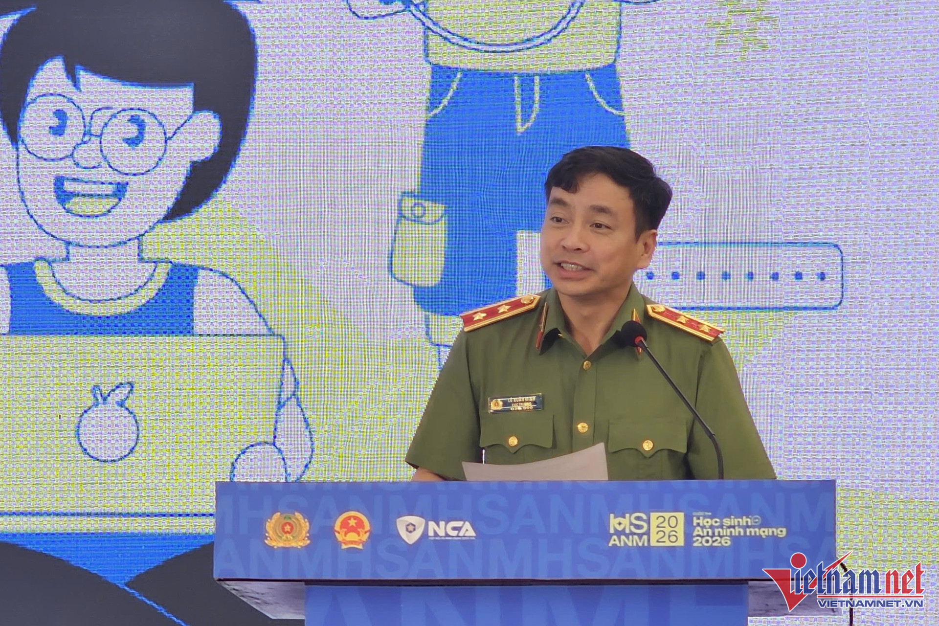 W-trao giai cuoc thi hoc sinh voi an ninh mang 01.jpg