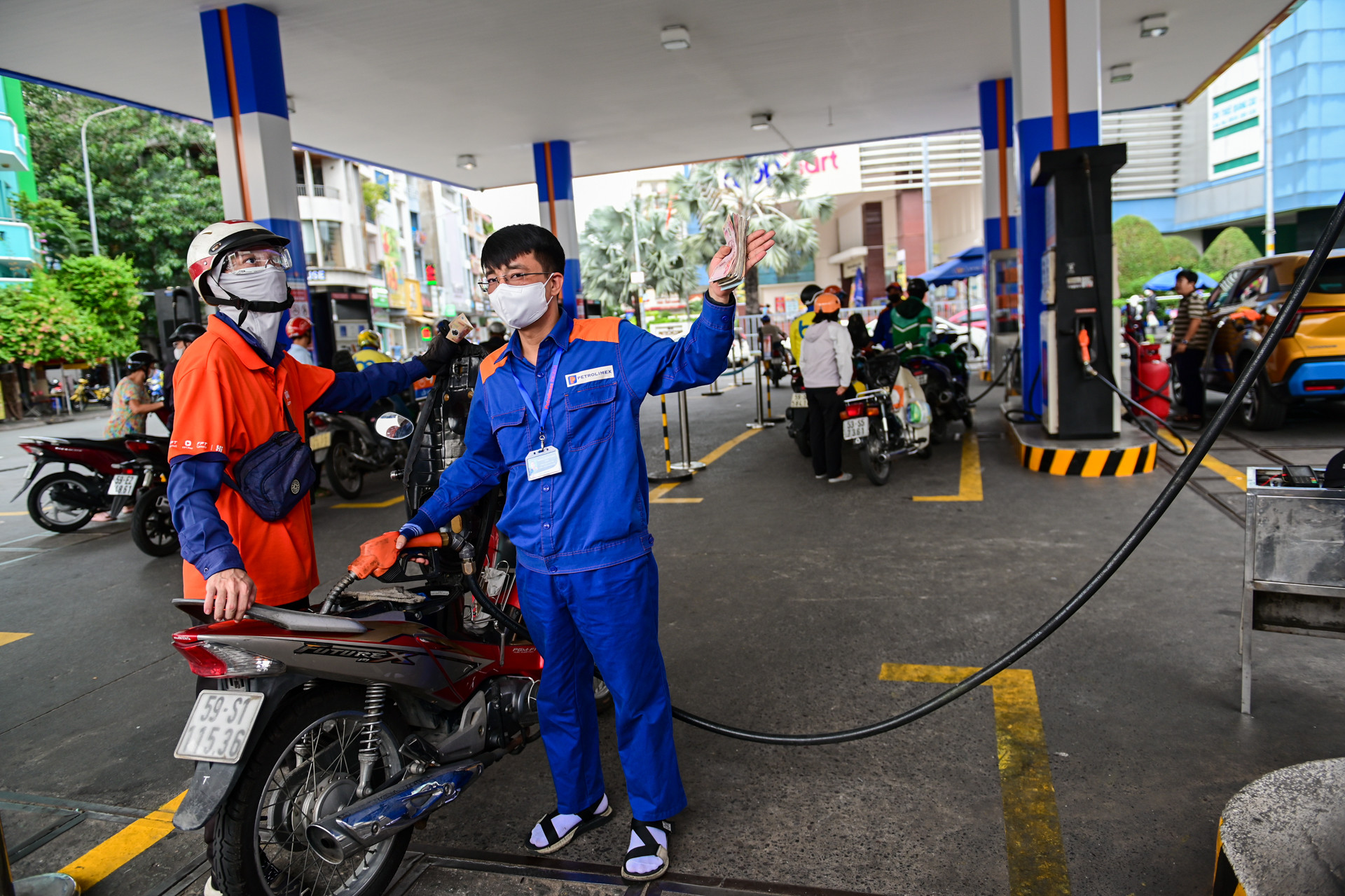 xăng dầu   Nguyễn Huế 6.jpg