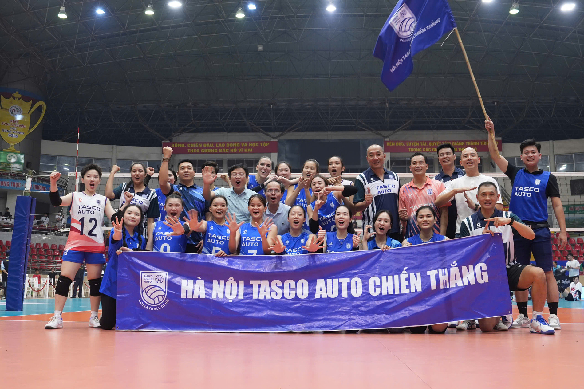 bong chuyen ha noi 8.jpg