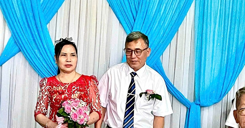 Chuyện tình đẹp tuổi xế chiều: Đám cưới rộn ràng sau 17 năm góa bụa