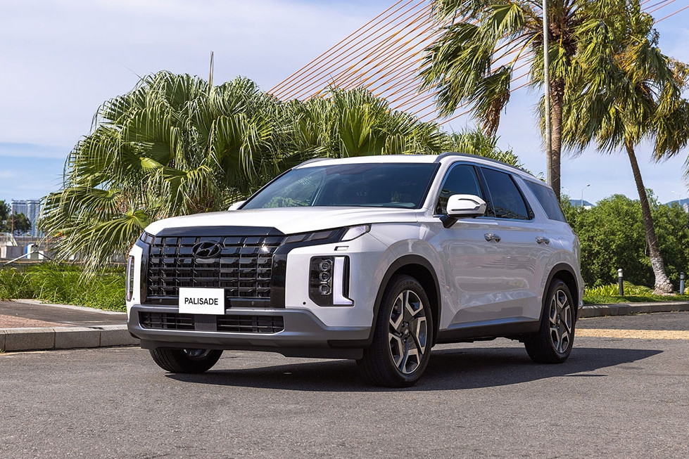 Giá xe Hyundai Palisade giảm tới 170 triệu đồng, cạnh tranh với Ford Everest