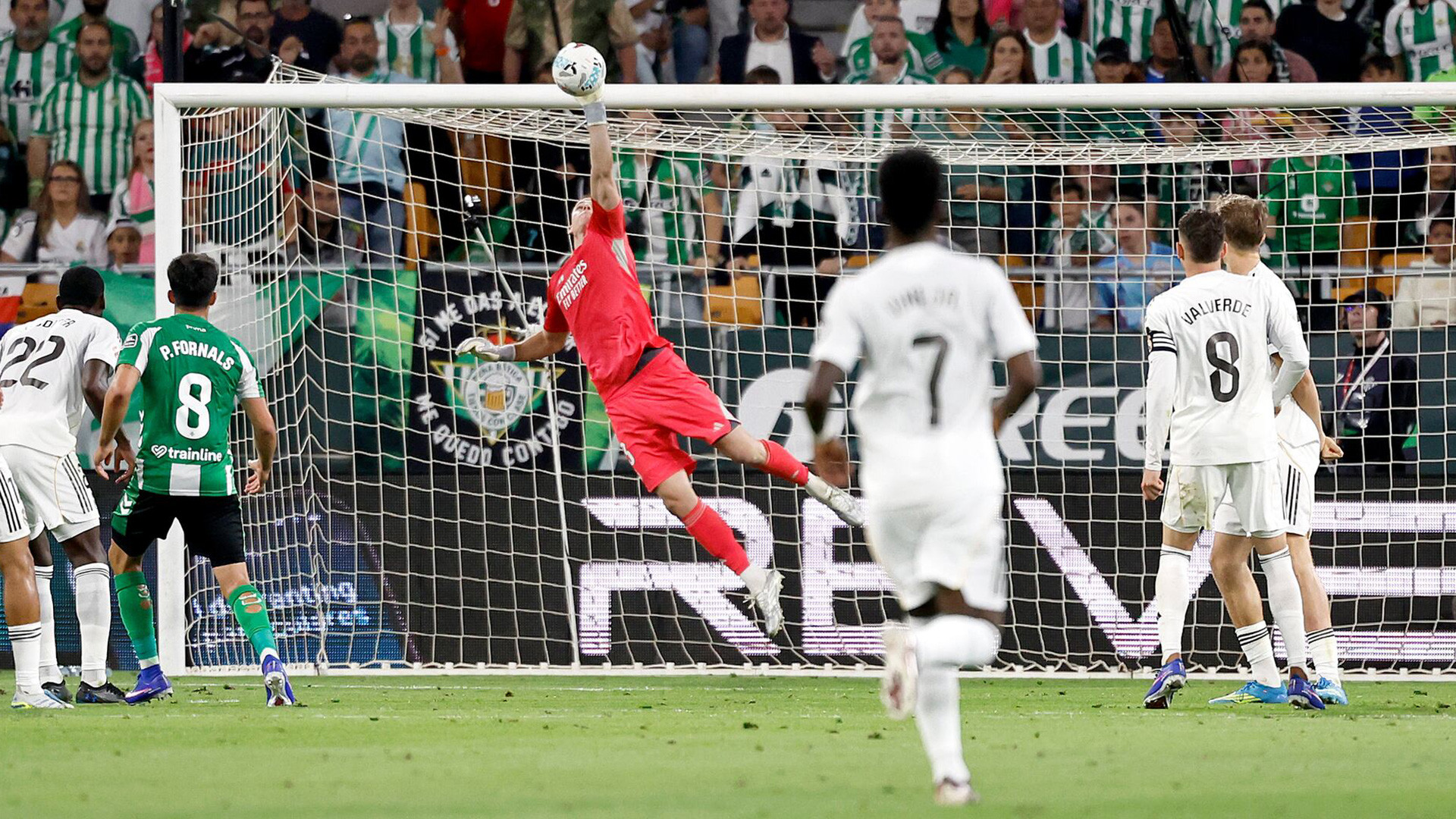 Lunin Betis Real Madrid.jpg