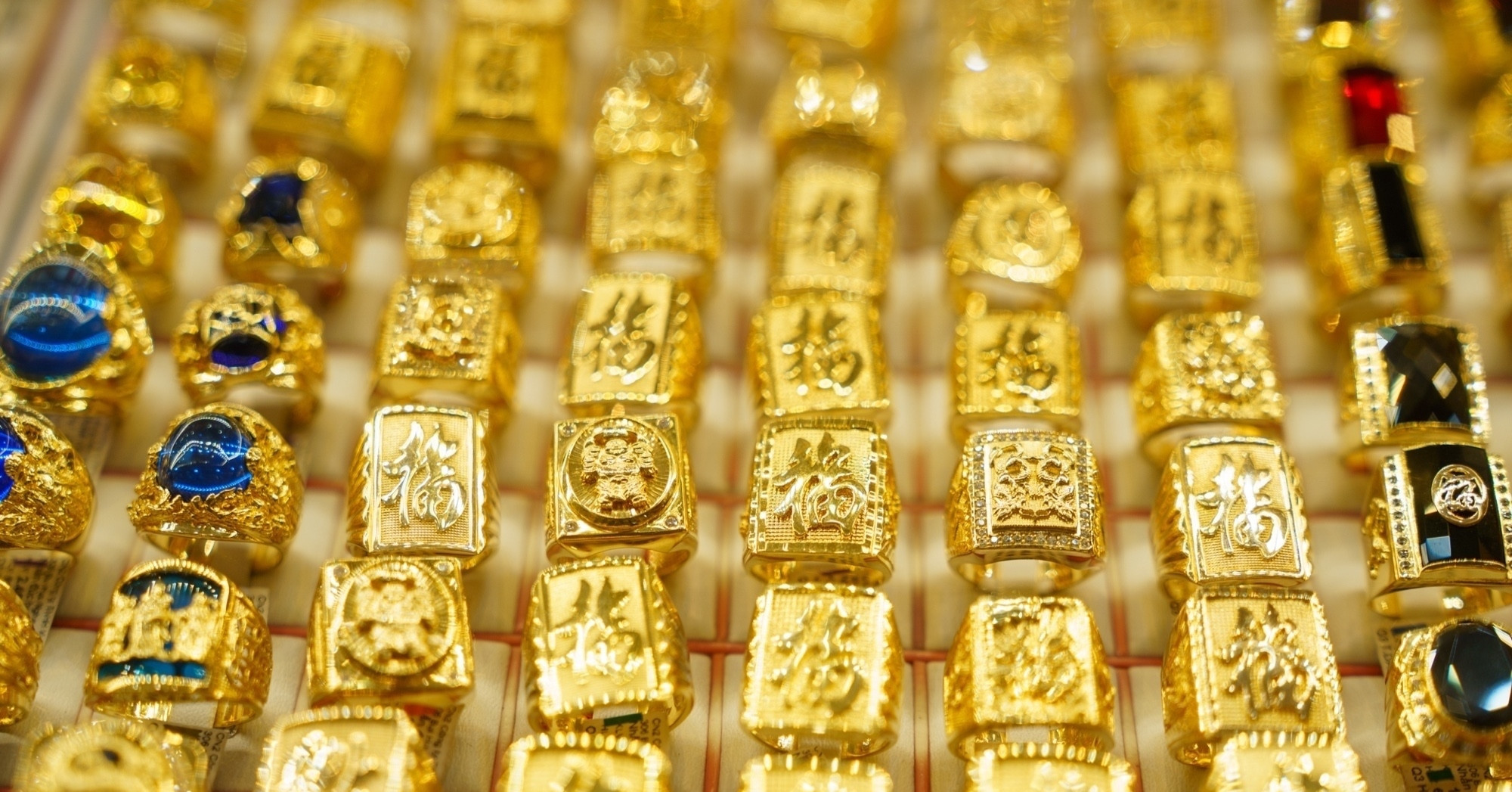 Giá vàng hôm nay 26/4/2026 ghi nhận tuần lao dốc, "bốc hơi" hơn 3 triệu/lượng