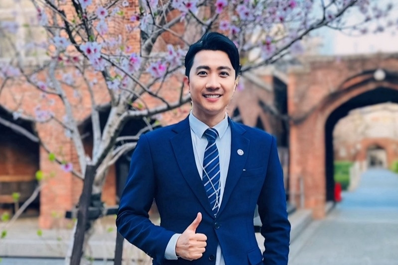 MC ở VTV là Tiến sĩ: Làm 4 việc cùng lúc, mua nhà vì câu nói của mẹ