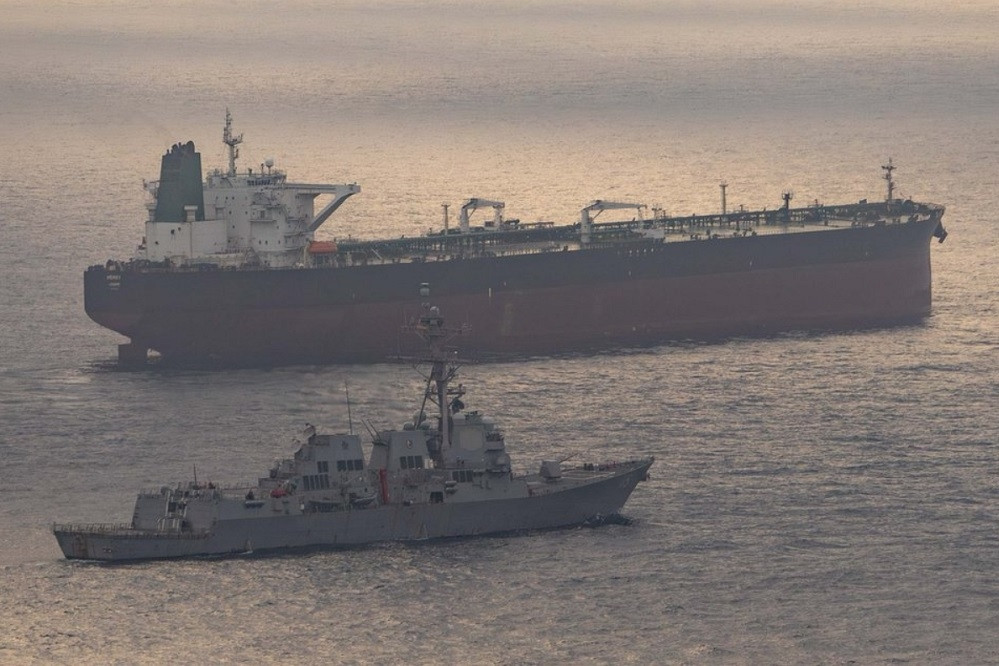  Mỹ chặn tàu cập cảng Iran, áp trừng phạt công ty Trung Quốc mua dầu của Tehran 