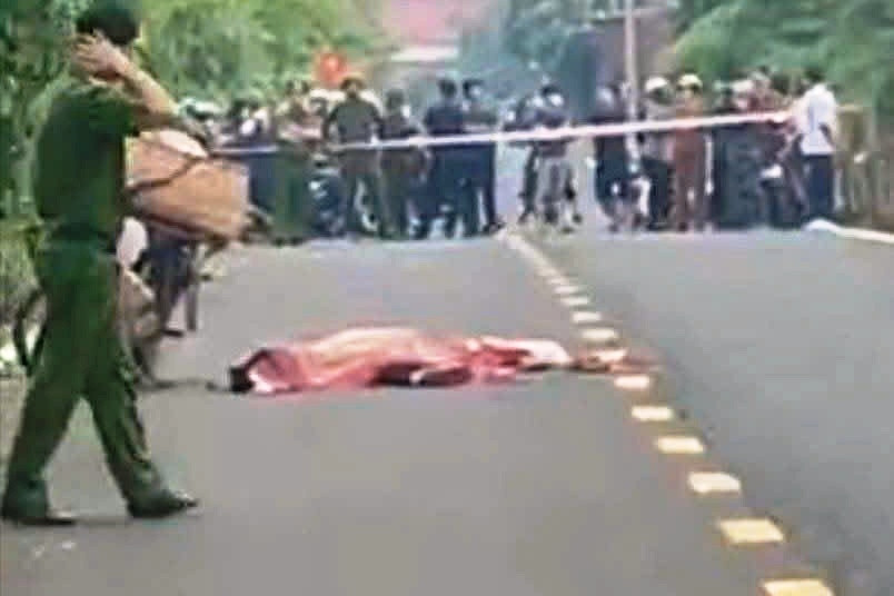 Người phụ nữ tử vong trên đường ở Ninh Bình, cơ thể có nhiều vết thương