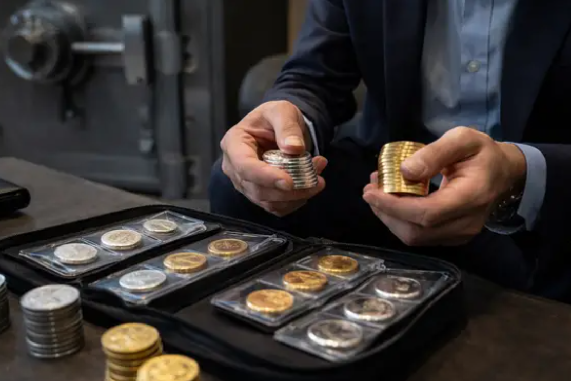 Vàng rơi dưới mốc 4.700 USD, chỉ là hạ nhiệt hay khởi đầu một cú sập mạnh?