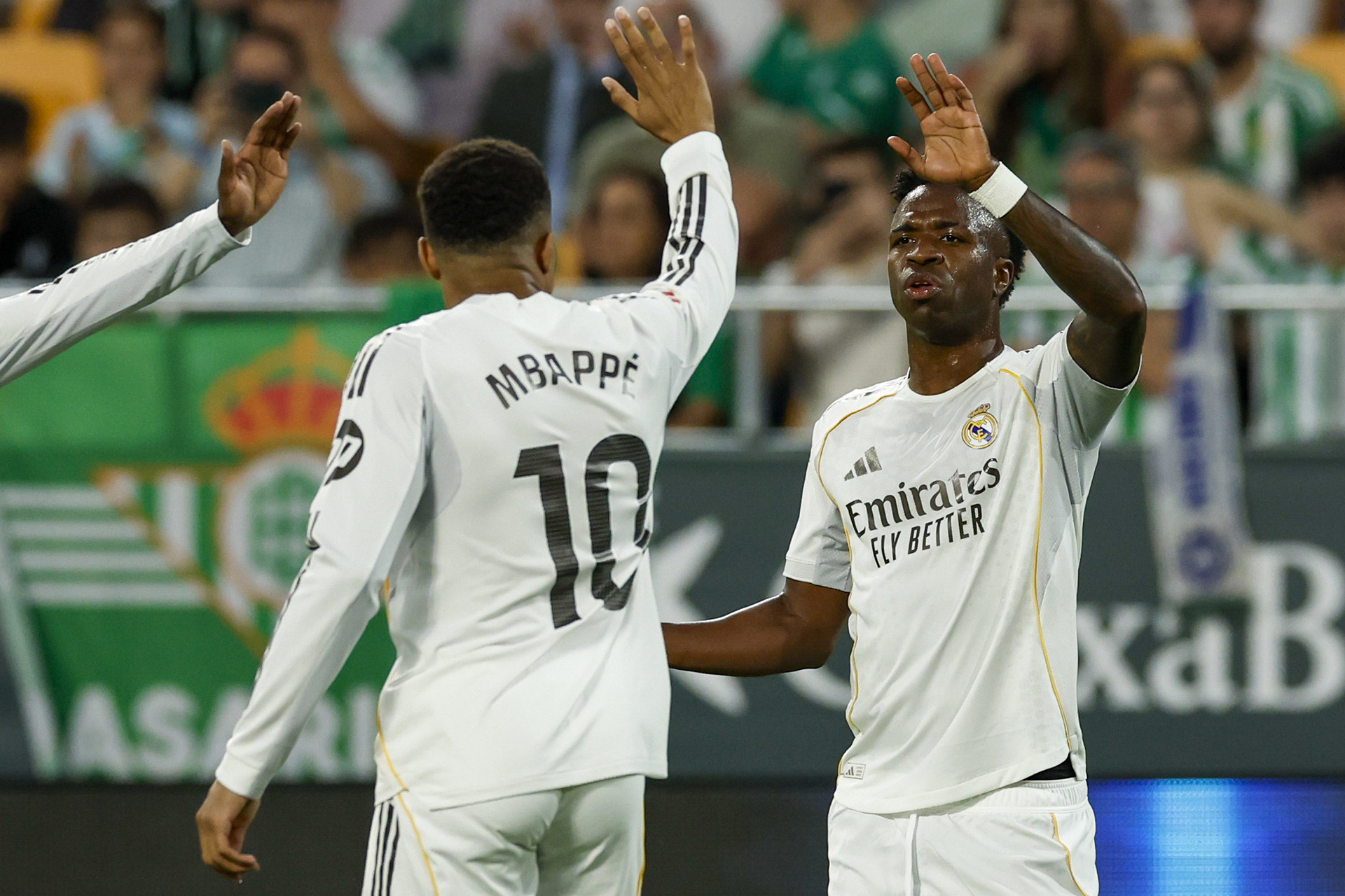 Vinicius Betis Real Madrid.jpg