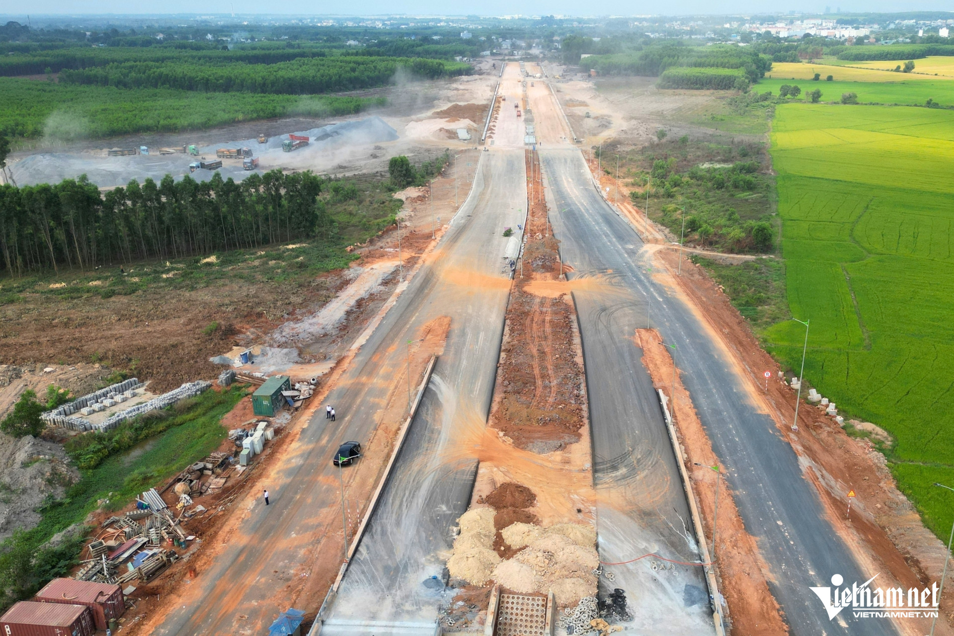 W-duong san bay long thanh 12.jpg