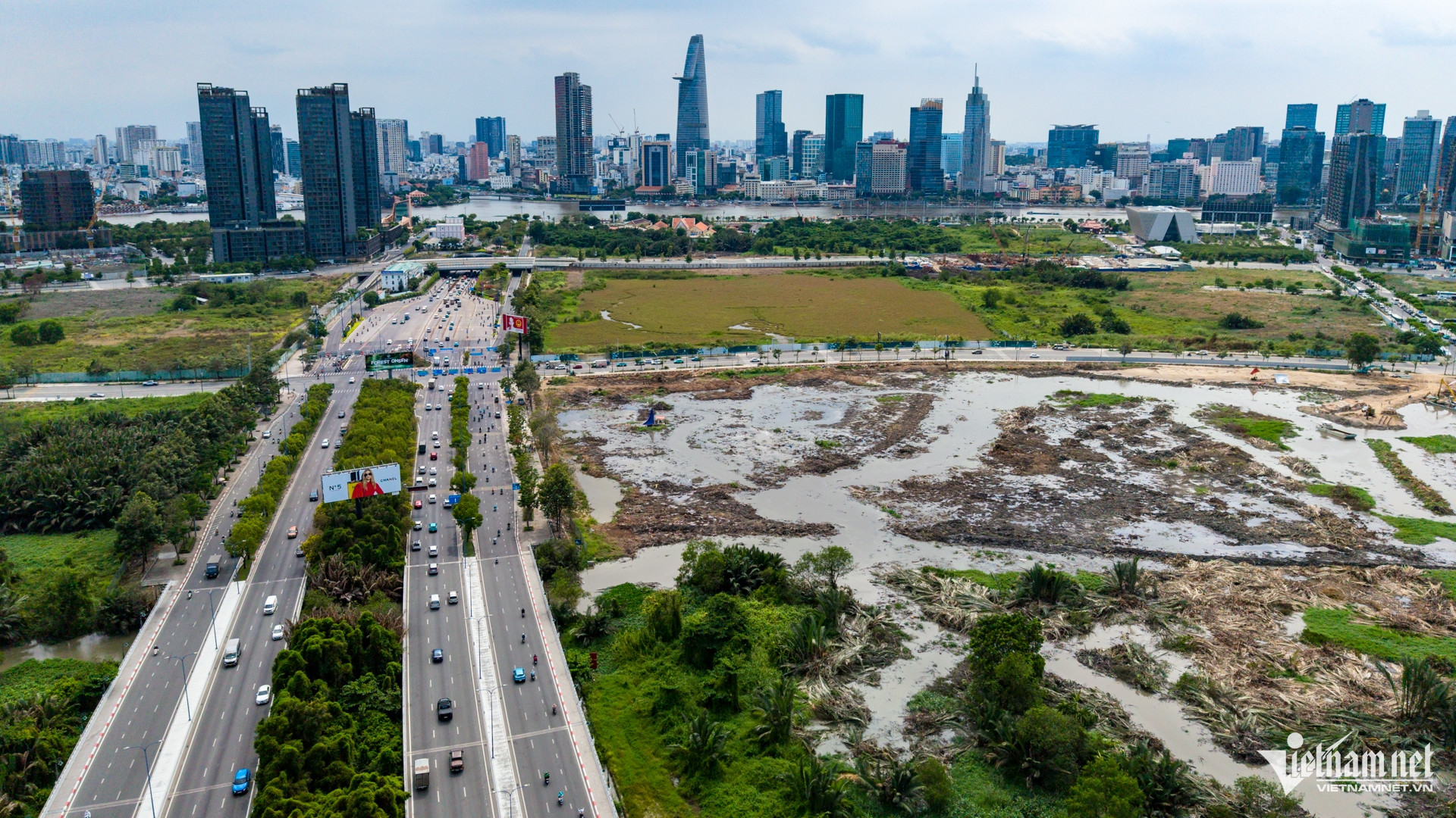 W-thủ thiêm TPHCM   Nguyễn Huế 52.jpg