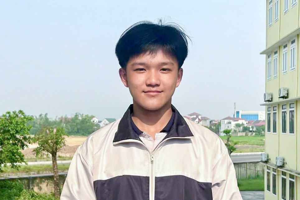 Thủ khoa học sinh giỏi lớp 10 Hà Tĩnh: 'Đạt điểm tối đa 20/20, em rất bất ngờ'