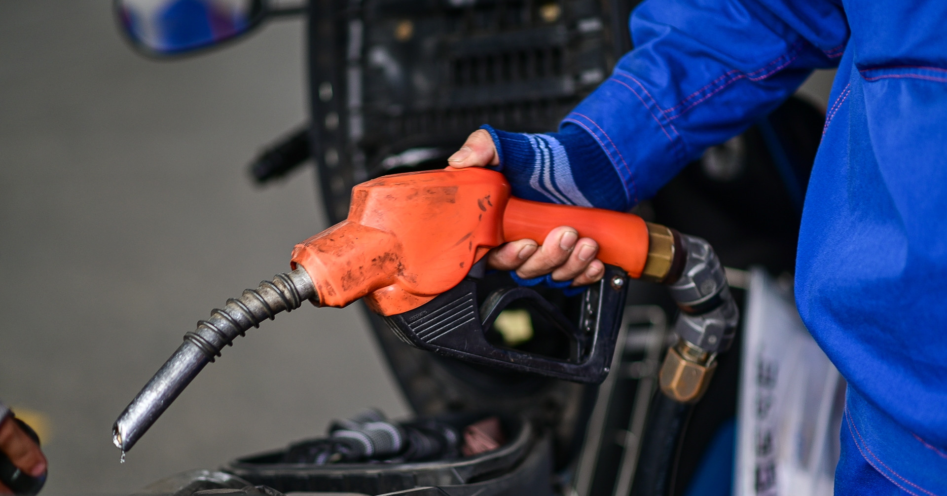 Giá xăng dầu hôm nay 26/4: Dầu thế giới tăng mạnh, dầu diesel có tuần giảm sâu