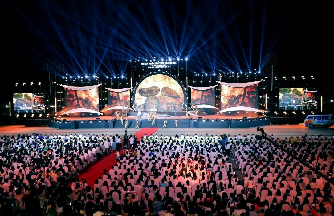 a1Quảng trường biển Sầm Sơn.jpg