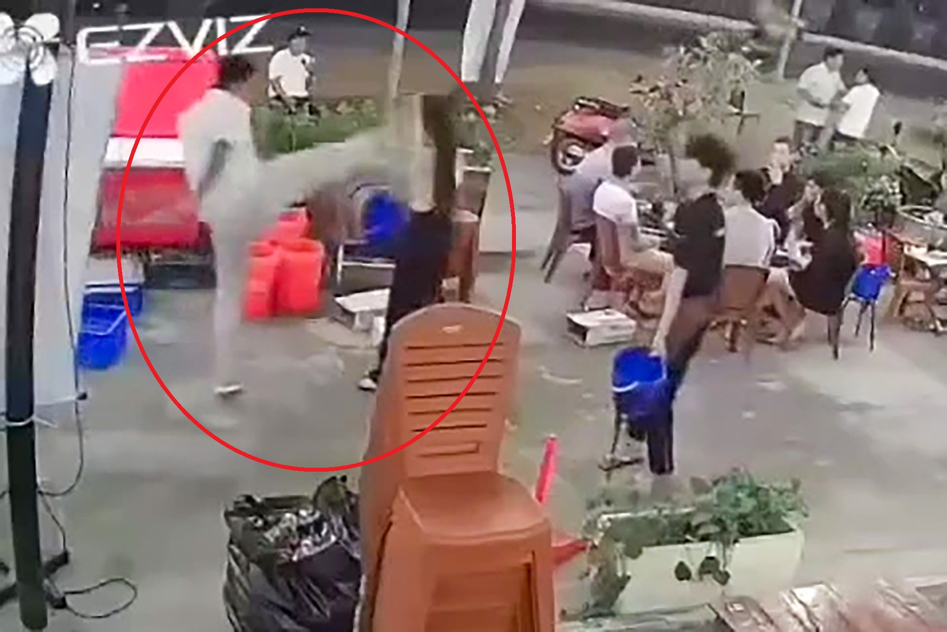 bi hanh hung 1 1344.jpg