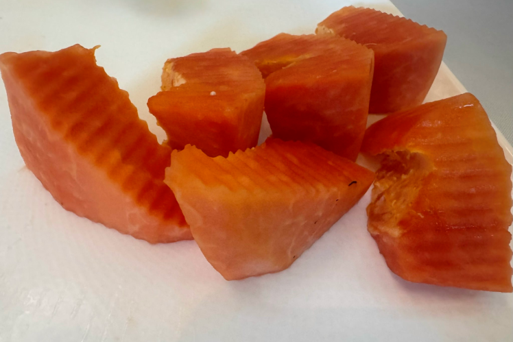 Bộ đôi hoa quả giá rẻ ngoài chợ Việt với lợi ích như 'trái cây trường thọ'