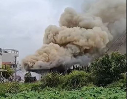 chay cong ty san xuat mu.JPG