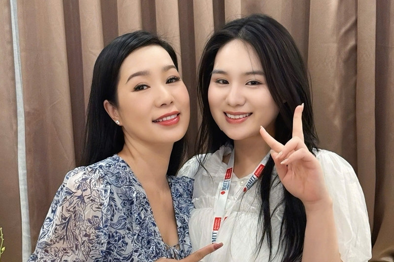 Con gái cao 1m72, tốt nghiệp loại Giỏi tiết lộ không ngờ về NSND Trịnh Kim Chi