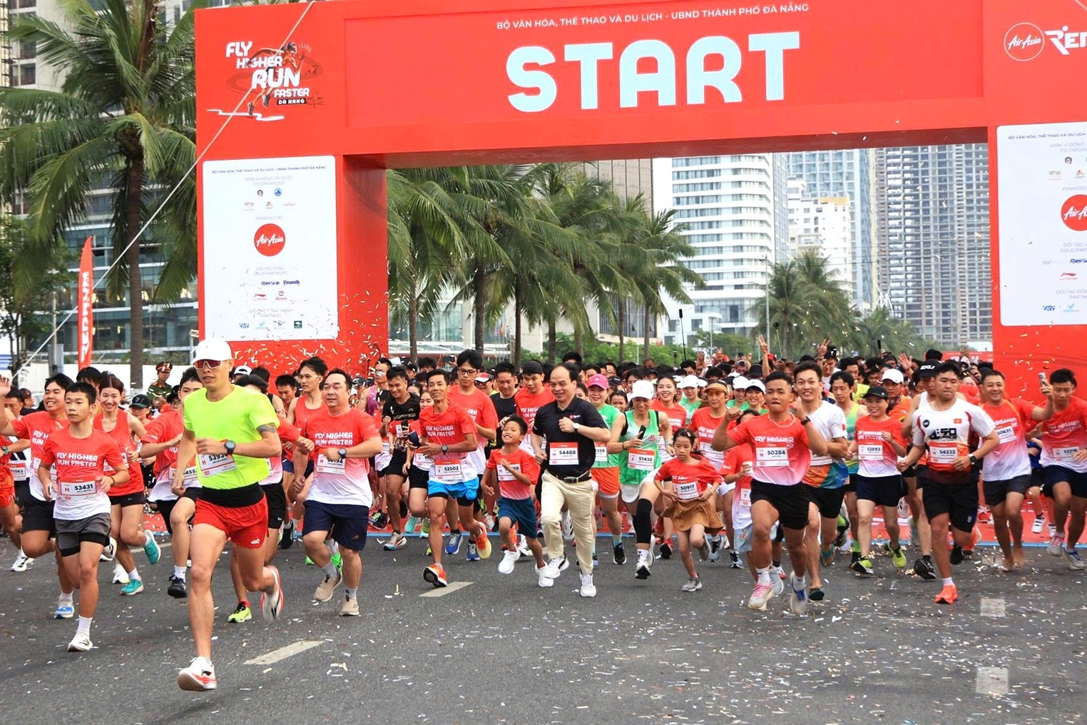  Gần 8.000 VĐV chinh phục giải chạy hưởng ứng ngày sở hữu trí tuệ thế giới 