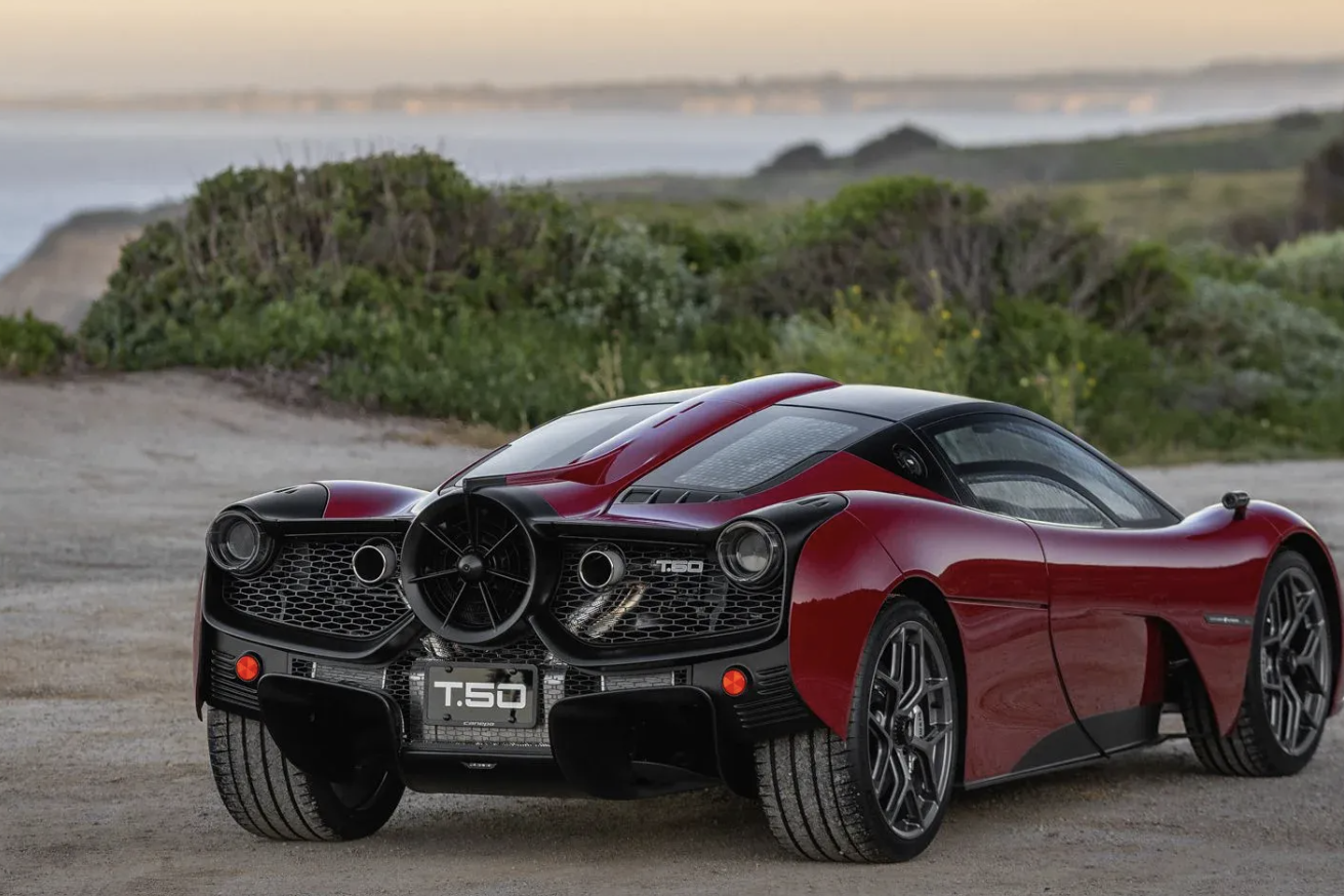 Siêu xe hàng hiếm mới chạy 48km bán lại chênh 5,5 triệu USD so giá gốc