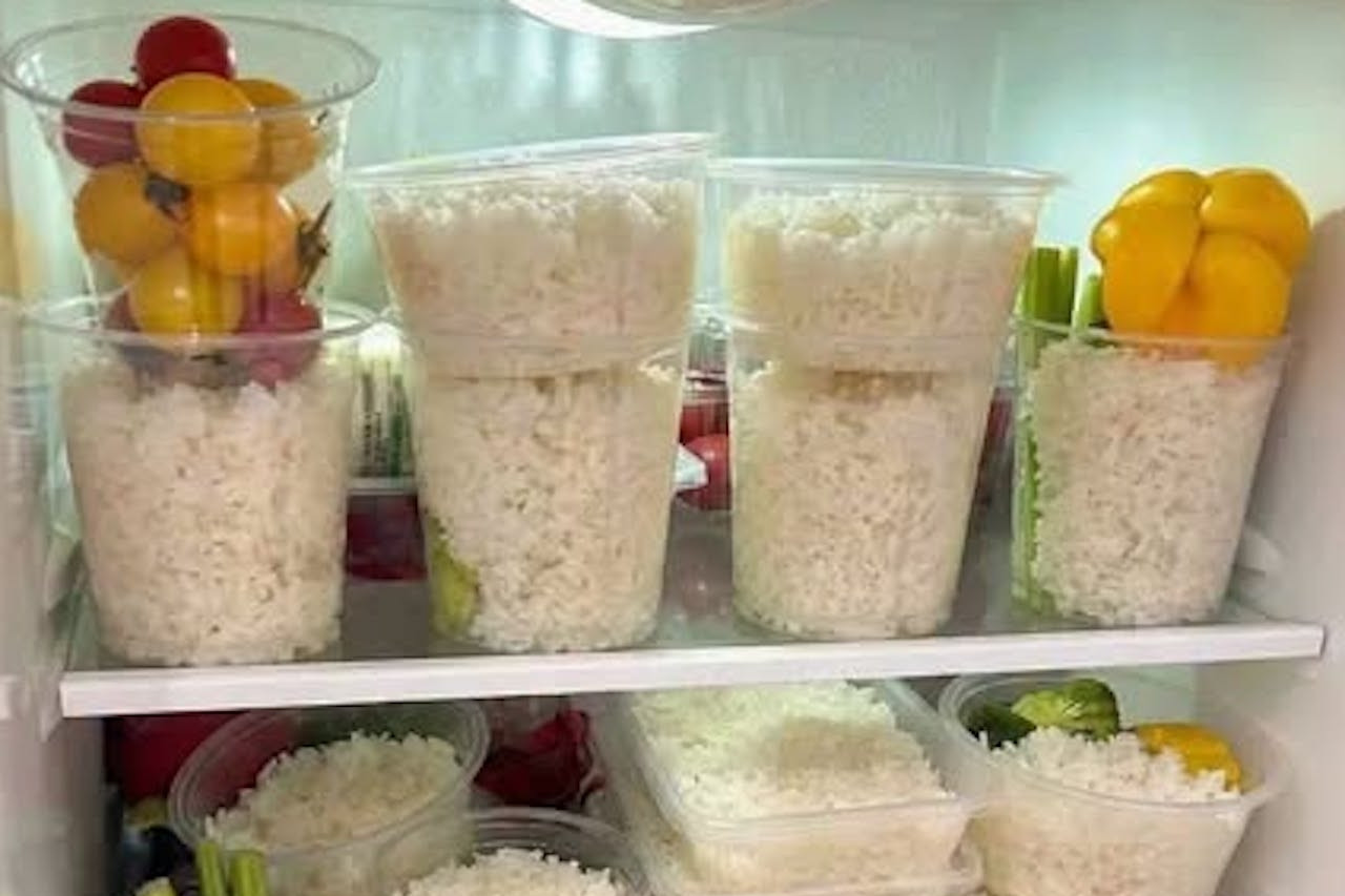  Trào lưu nấu cơm một lần ăn cả tuần, dễ 'dính' vi khuẩn gây ngộ độc? 