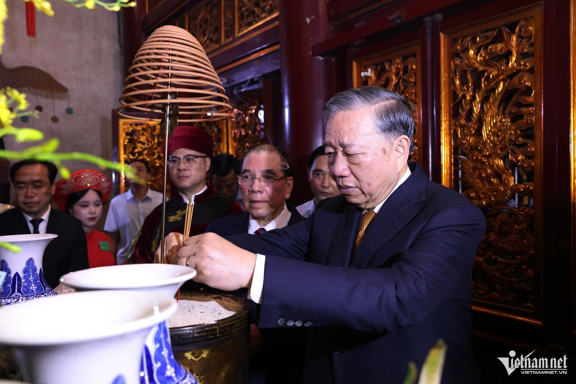  Từ Đền Hùng nghĩ về sức mạnh Việt Nam trong kỷ nguyên mới 