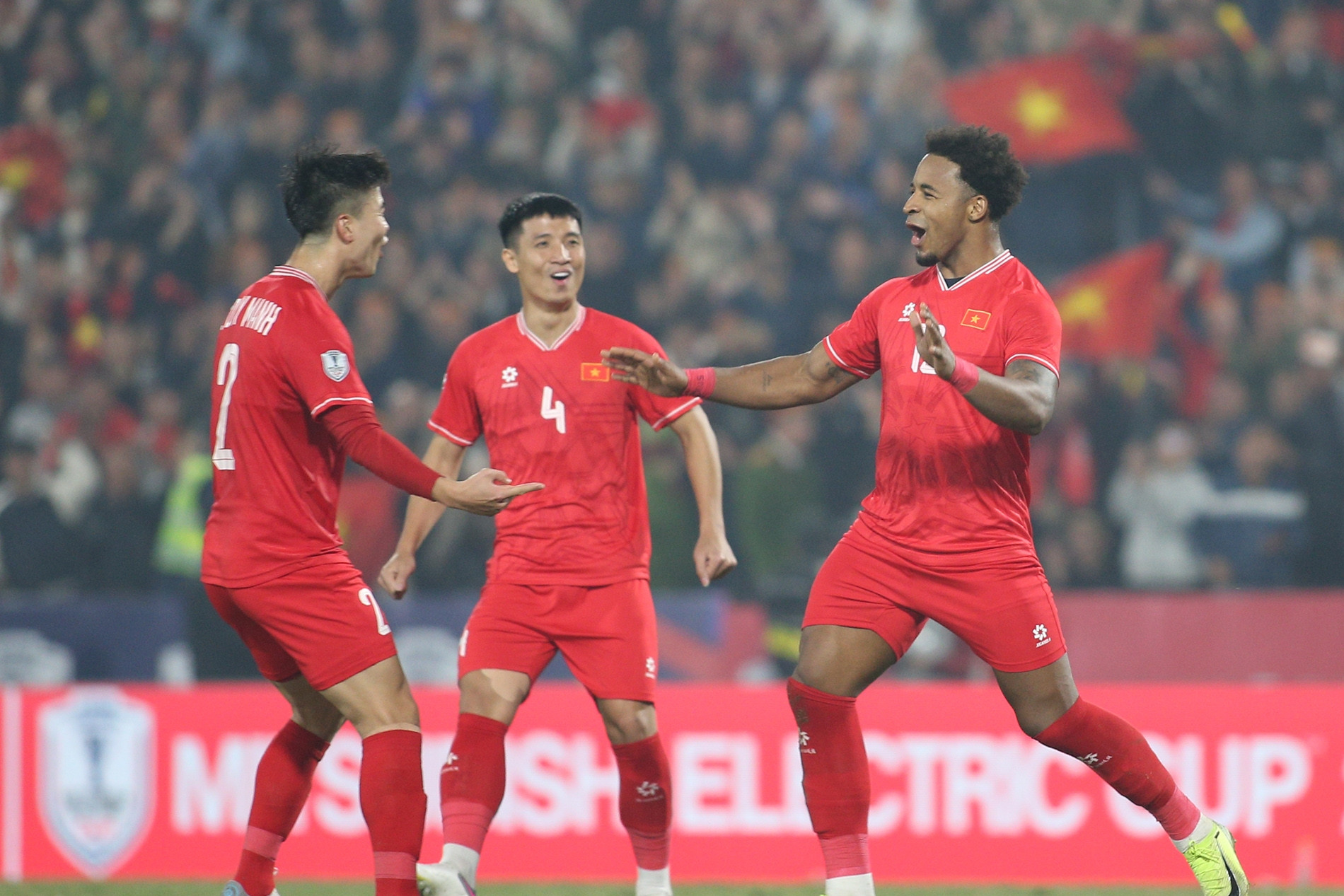  Tuyển Việt Nam: Trăm cái khó, liệu có ló cái khôn? 