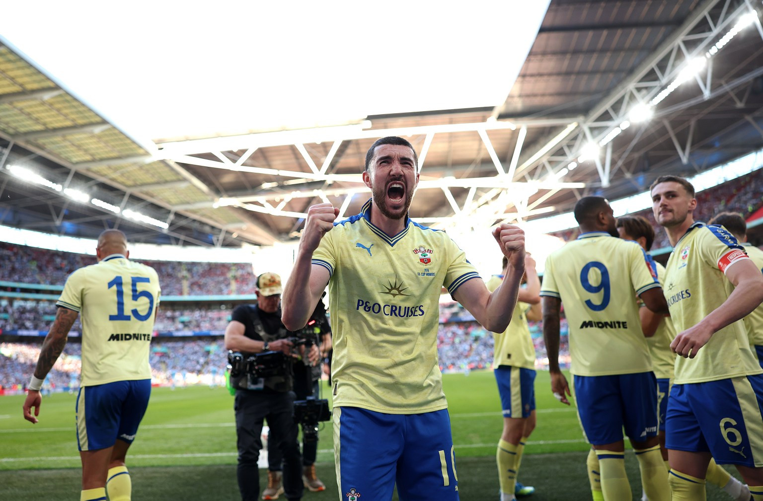 www_thesun_co_uk jeremy doku manchester city scores 1076196015 (1).jpg