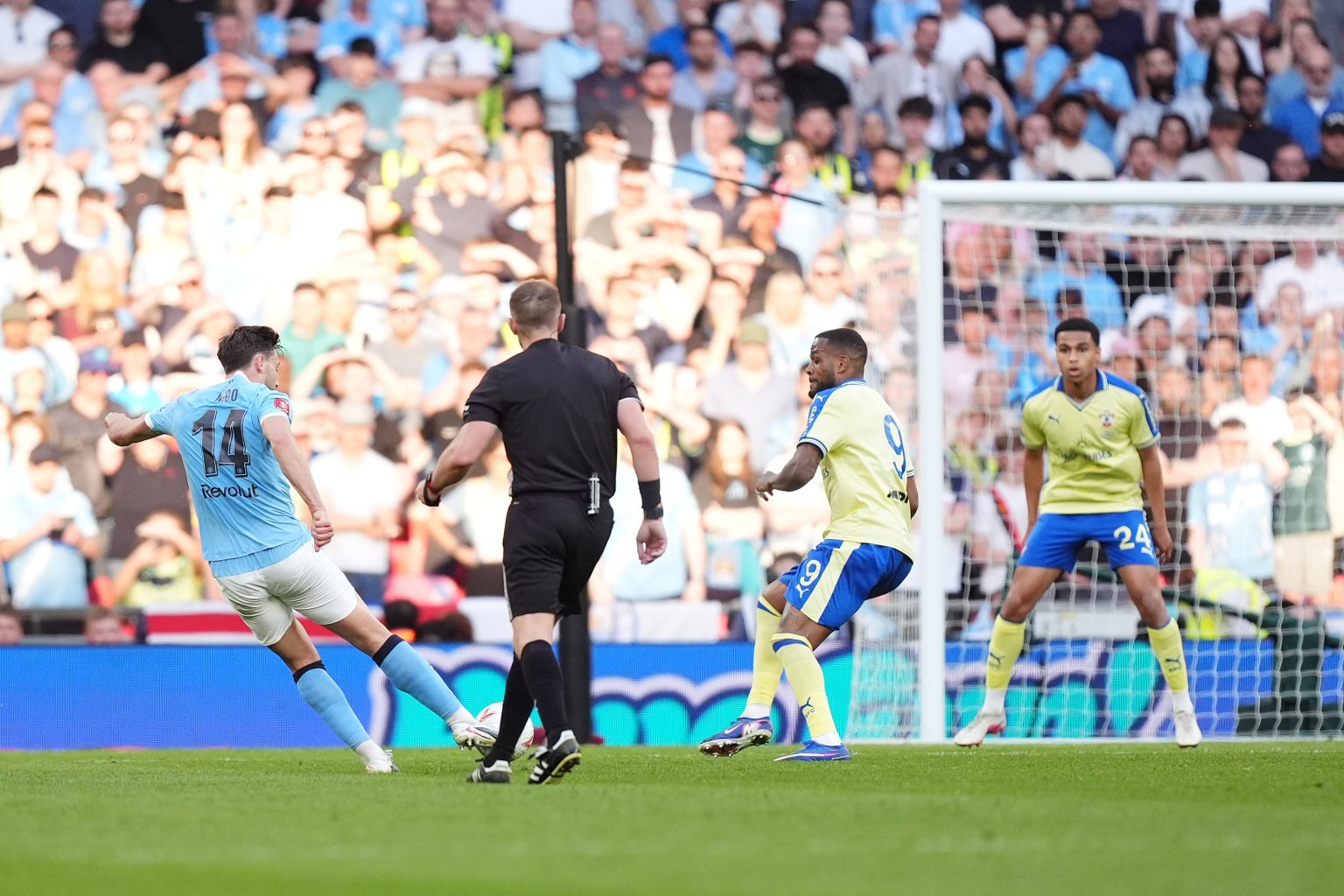 www_thesun_co_uk scores sides second goal emirates 1076196680 (1).jpg