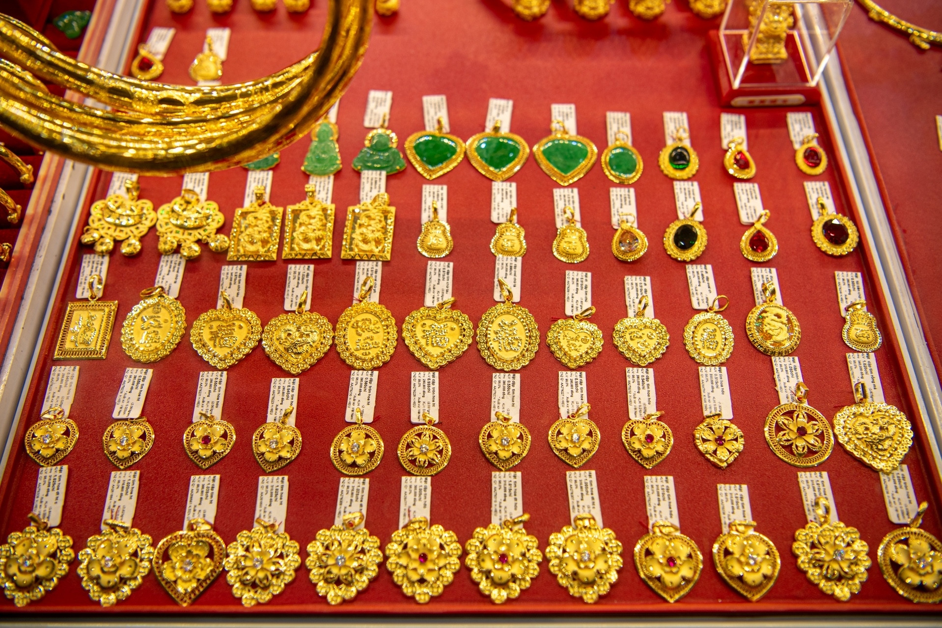 Giá vàng hôm nay 28/4/2026: Vàng SJC tiếp tục giảm, về gần mốc 168 triệu/lượng