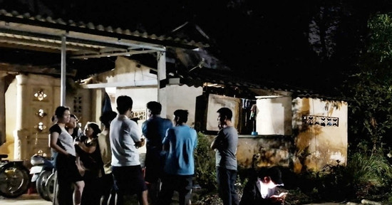 Bản tin cuối ngày 27/4: Người phụ nữ bị sát hại, phát hiện dao bên cạnh thi thể