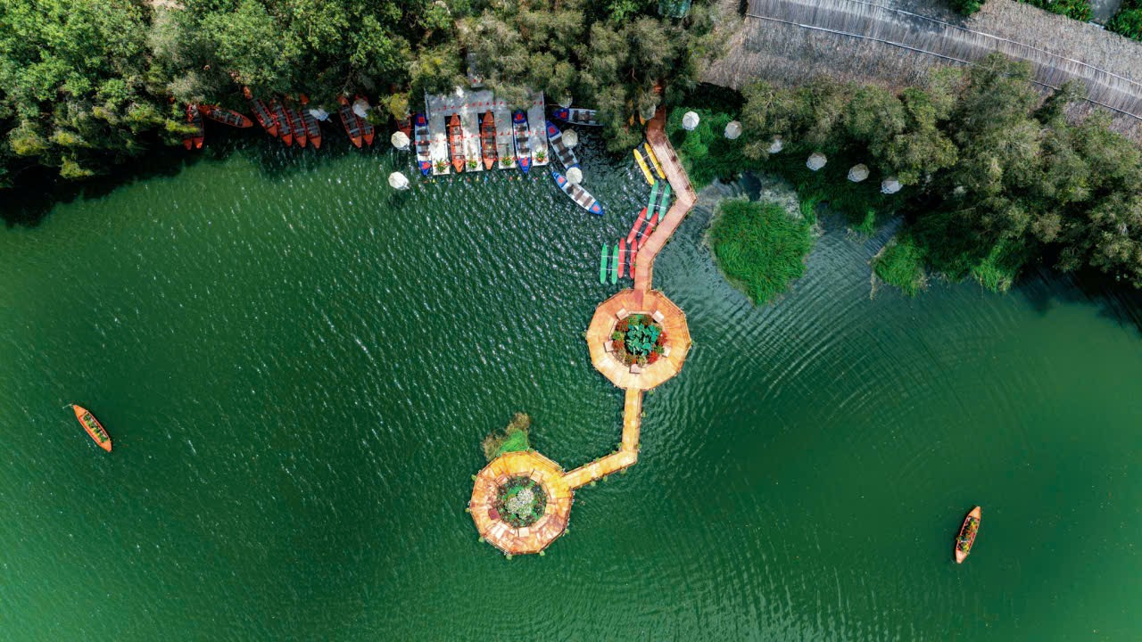 Hinh2_Cầu Vọng Cảnh, điểm chạm của tầm nhìn và cảm xúc..jpg