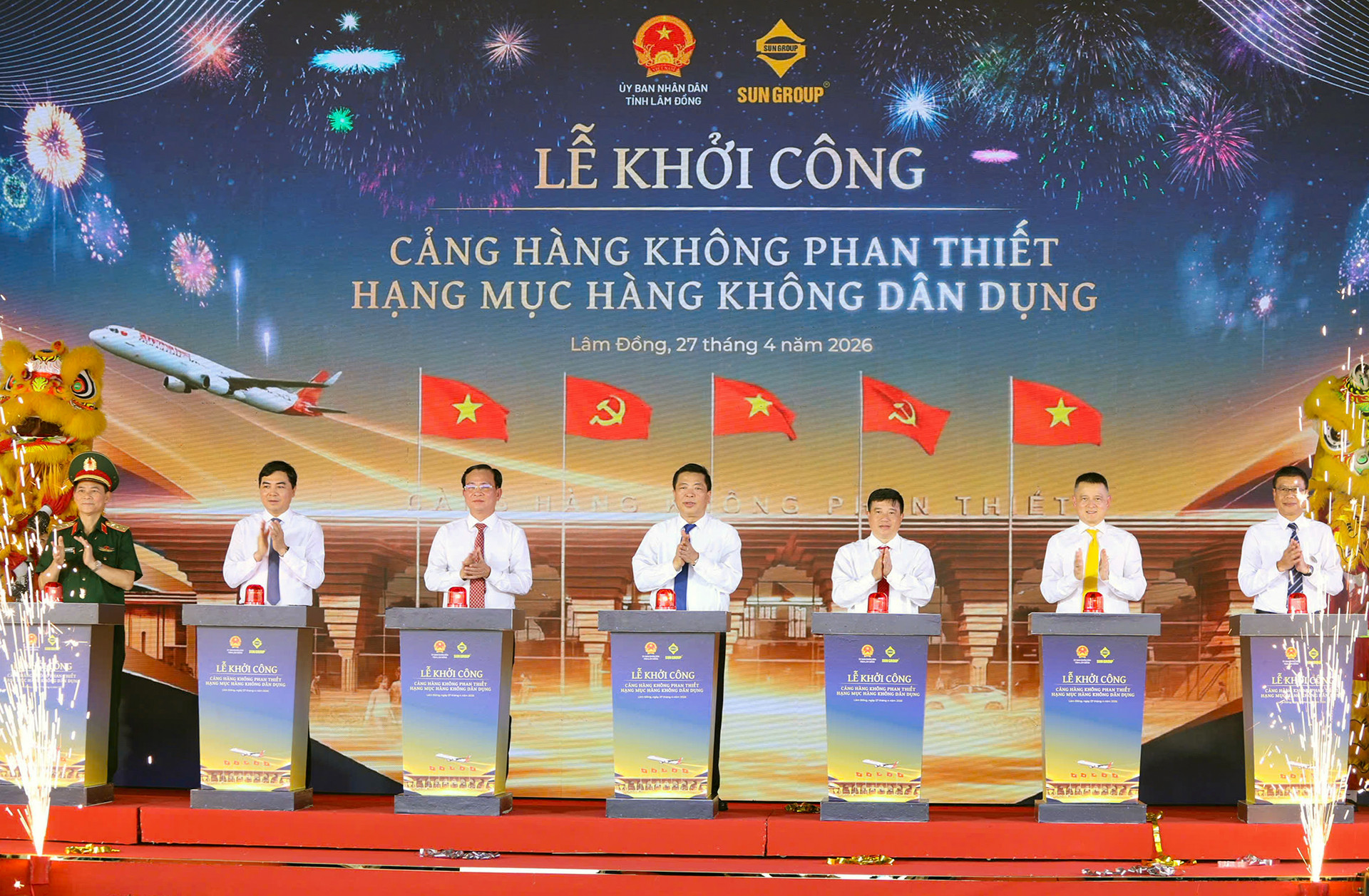 Le khoi cong 1.jpg