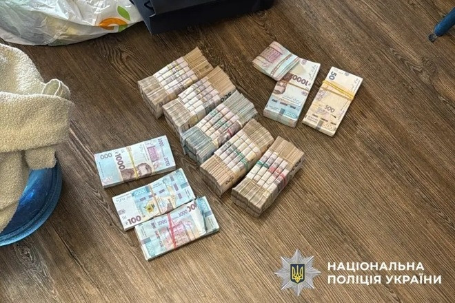 Ukraine triệt phá đường dây rửa tiền 13 triệu USD trong lĩnh vực quốc phòng