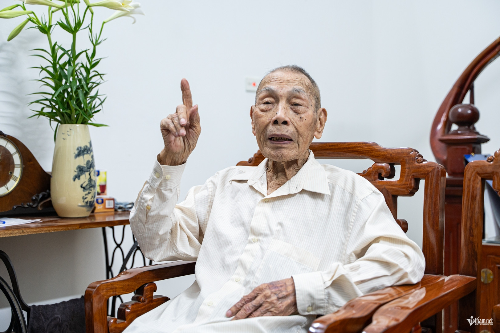 W-cựu chiến binh 99 tuổi.jpg