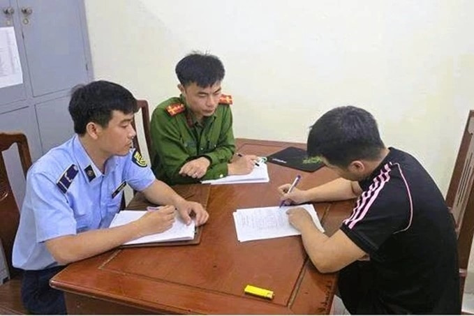 Xử lý đối tượng 'chặt chém' 200.000 đồng phí gửi xe của du khách ở Sầm Sơn