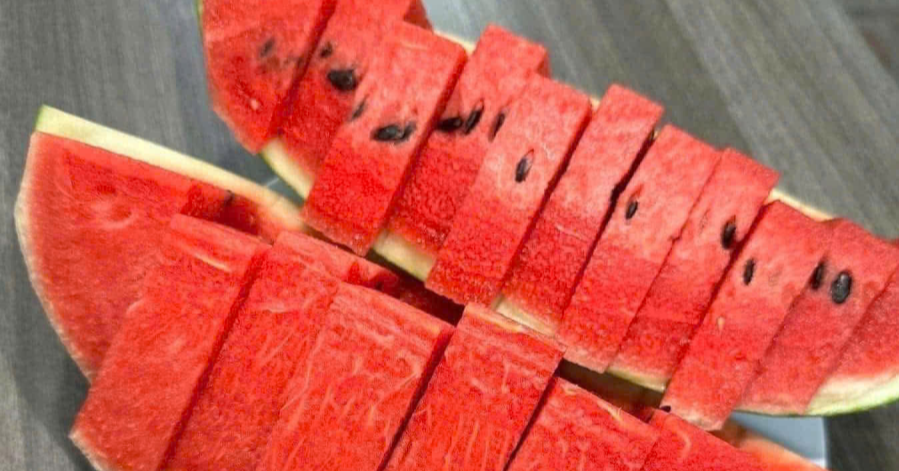 5 nhóm người nên ăn dưa hấu