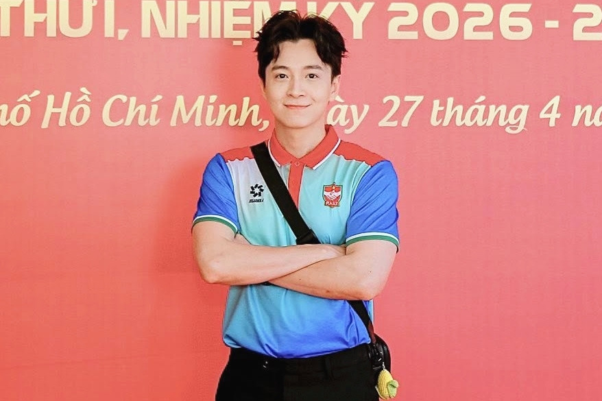 Ca sĩ Ngô Kiến Huy 'lên chức'