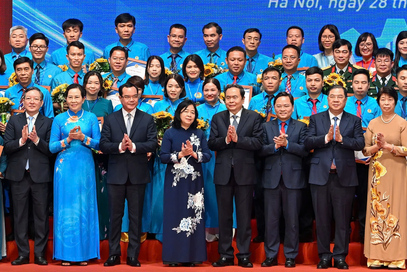 Chủ tịch Quốc hội: Nâng cao năng suất lao động và tăng trưởng hai con số